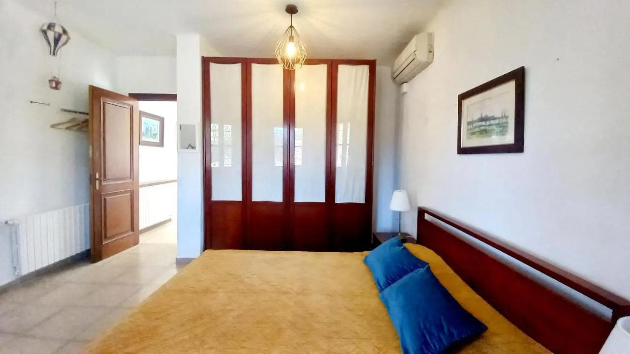 Apartments In Villa Isabel Altafulla Guest house